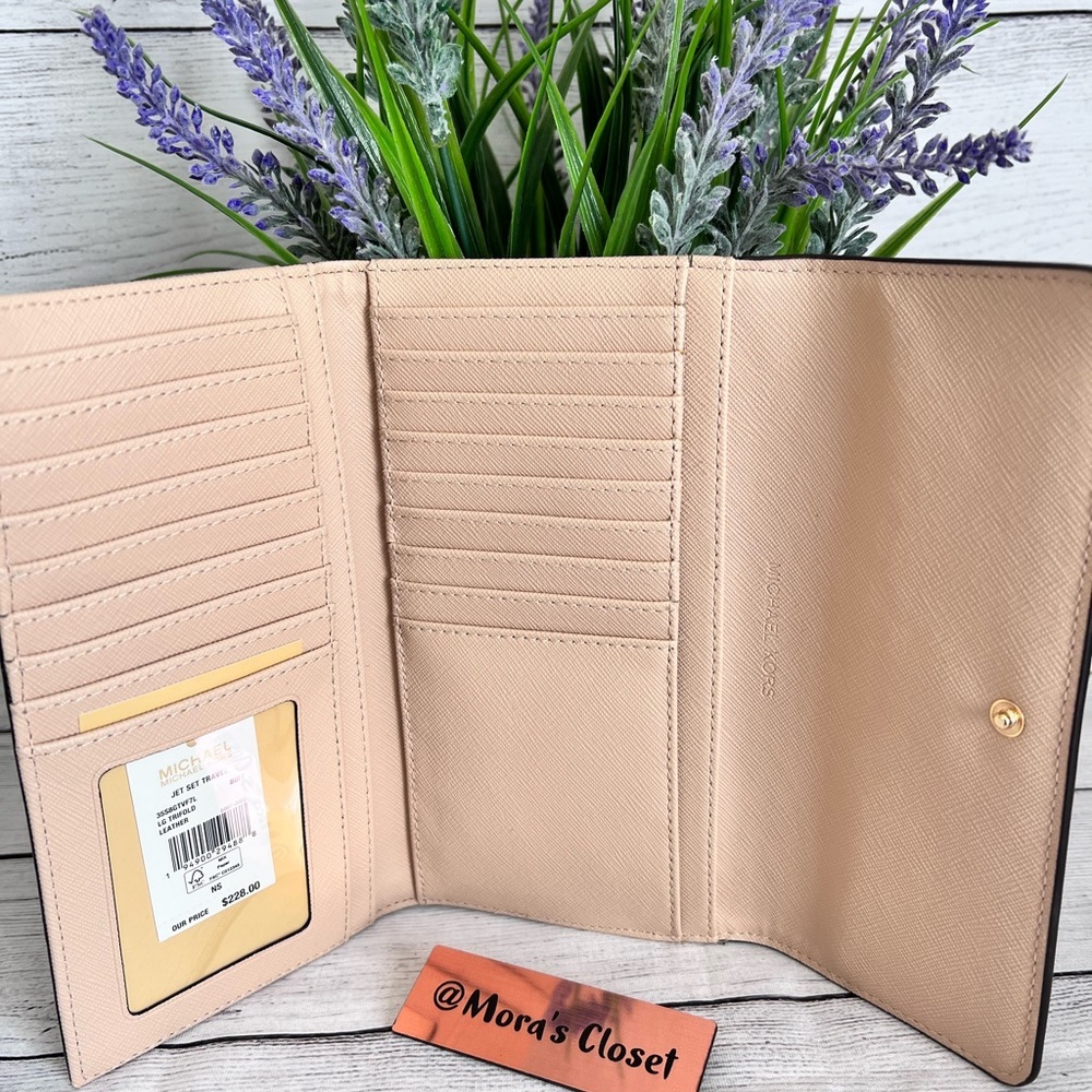 🦋Michael Kors Trifold Wallet - Picture 6 of 7